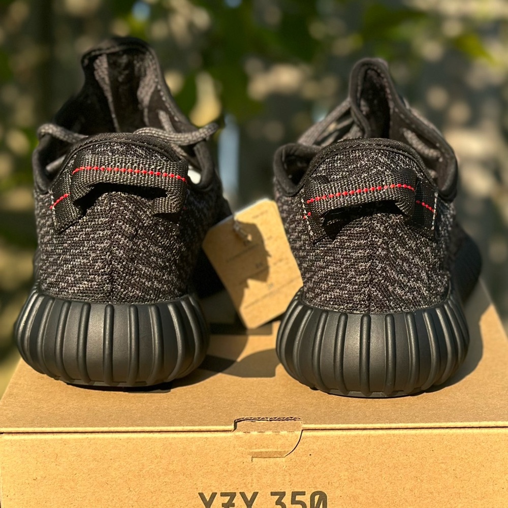 Yeezy 350 Pirate Black - Picture 4 of 4